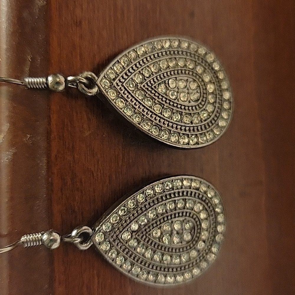 Dark gray earrings